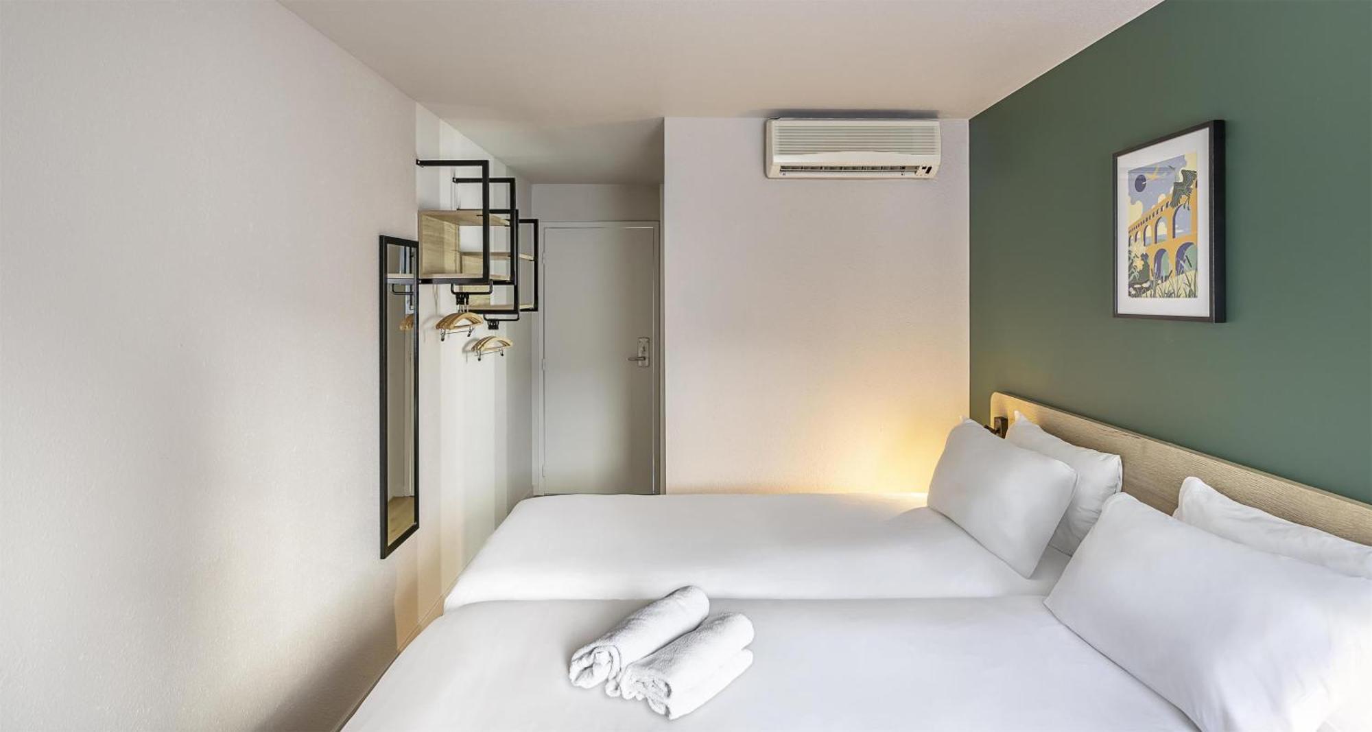 Hotel Sure By Western Est Nîmes
