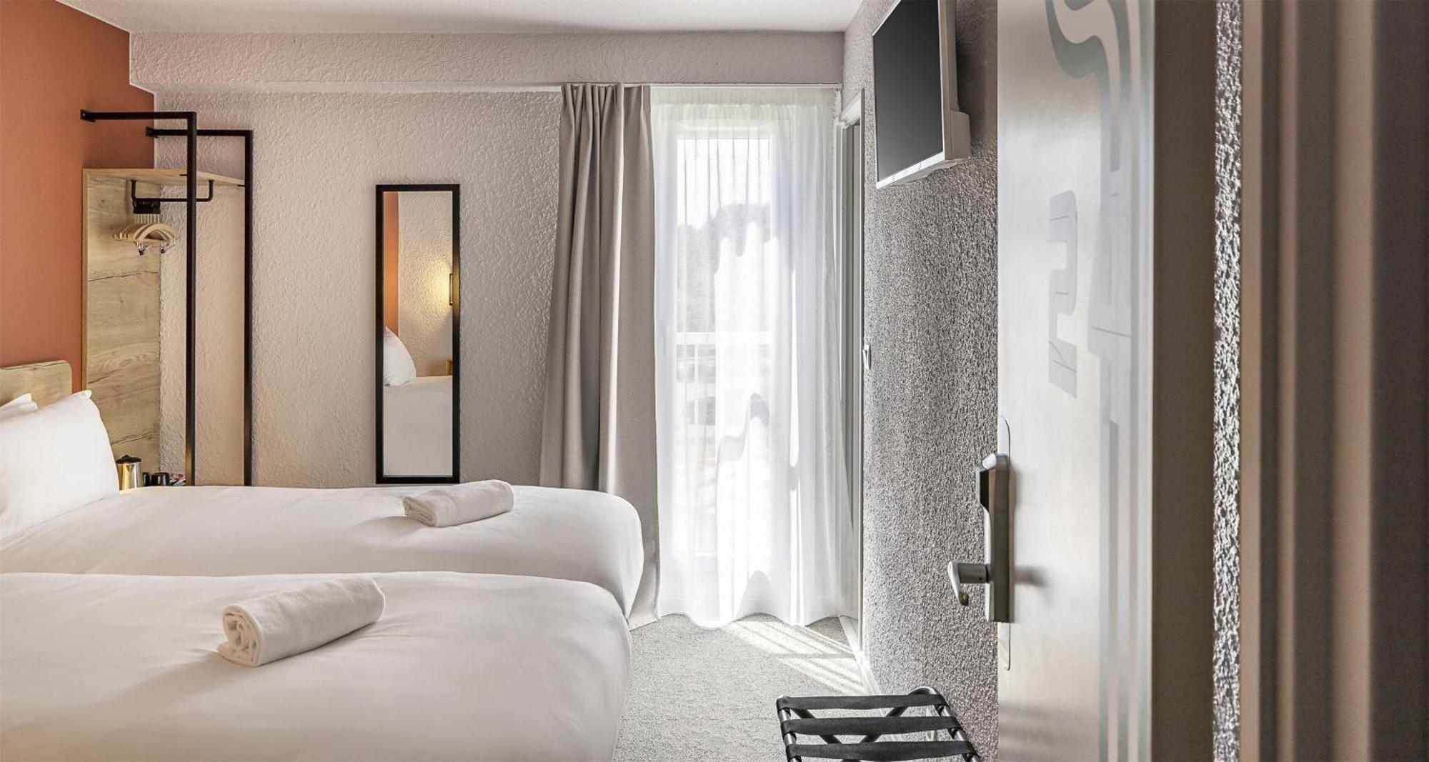 Hotel Sure By Western Est