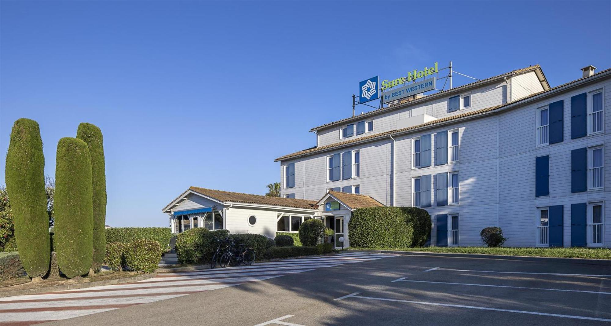 Hotel Sure By Western Est Nîmes
